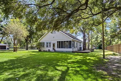 7911 Barry Avenue, Hitchcock, TX 77563 - Photo 49