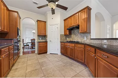 27 Sovereign Way, Conroe, TX 77384 - Photo 17