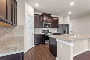 2532 Dunsmore Oak Dr, Pearland, TX 77089 - Photo 9