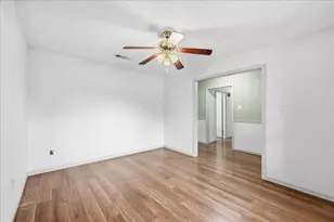 3210 Lancelot, Orange, TX 77630 - Photo 7