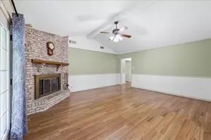 3210 Lancelot, Orange, TX 77630 - Photo 5