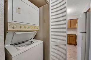 6345 Cattails Ln, Houston, TX 77035 - Photo 15