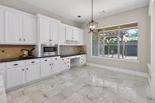 10 Almondell Ct, Magnolia, TX 77354 - Photo 9