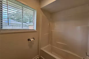 5119 Bayou Dr, Dickinson, TX 77539 - Photo 35