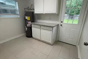 2318 Aprilmont Dr, Sugar Land, TX 77498 - Photo 13