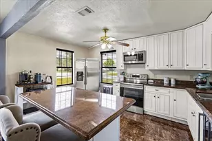 3201 Avenue F, Dickinson, TX 77539 - Photo 11