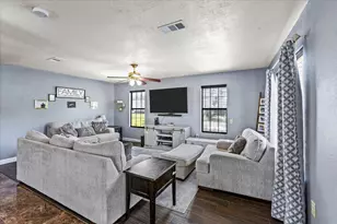 3201 Avenue F, Dickinson, TX 77539 - Photo 3