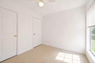 10930 W Bellfort Avenue, Houston, TX 77099 - Photo 27