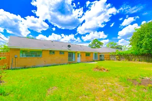 10930 W Bellfort Ave, Houston, TX 77099 - Photo 33