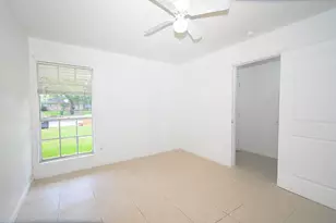 10930 W Bellfort Ave, Houston, TX 77099 - Photo 23