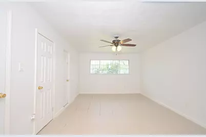 10930 W Bellfort Avenue, Houston, TX 77099 - Photo 17