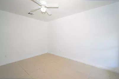 10930 W Bellfort Avenue, Houston, TX 77099 - Photo 27
