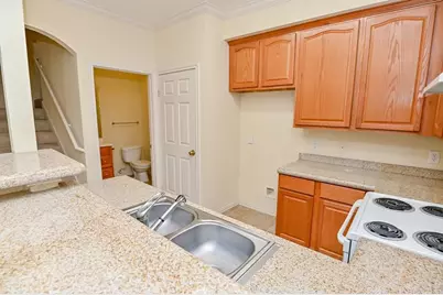 9400 Bellaire Boulevard #511, Houston, TX 77036 - Photo 7