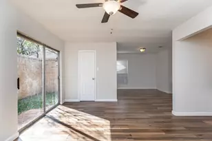 46 N Deerfoot Cir, The Woodlands, TX 77380 - Photo 15