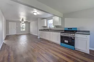 7957 Ritz St, Houston, TX 77028 - Photo 3