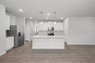 2010 W Darlington Oak Ct, Conroe, TX 77304 - Photo 7