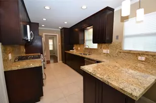 4009 Nenana Dr, Houston, TX 77025 - Photo 11
