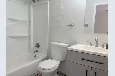 10855 Meadowglen Lane #1024, Houston, TX 77042 - Photo 9