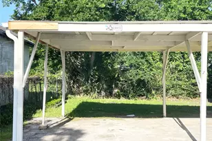 7515 Bayway Dr, Baytown, TX 77520 - Photo 15