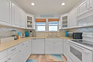 4003 Indian Beach Dr, Galveston, TX 77554 - Photo 11