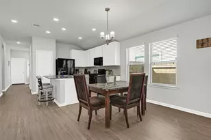 5325 Basquiat Dr, Houston, TX 77048 - Photo 9