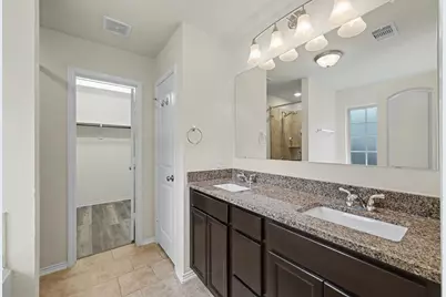 1061 Shadow Bend Court, Conroe, TX 77301 - Photo 7