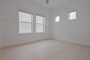 8927 Grovner Pl, Houston, TX 77055 - Photo 31