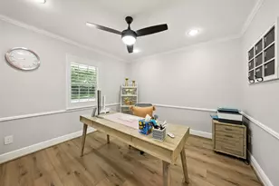 10718 Chevy Chase Dr, Houston, TX 77042 - Photo 9