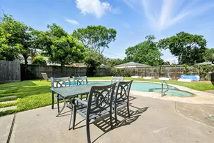 10718 Chevy Chase Dr, Houston, TX 77042 - Photo 37