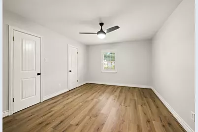 10718 Chevy Chase Drive, Houston, TX 77042 - Photo 31