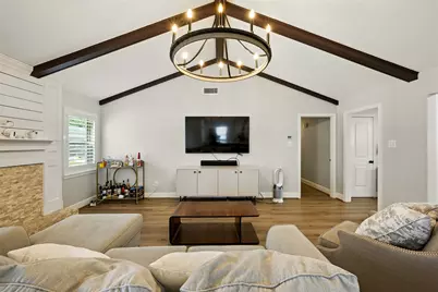 10718 Chevy Chase Drive, Houston, TX 77042 - Photo 13