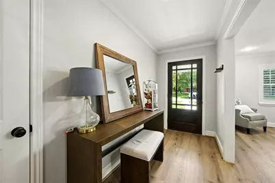 10718 Chevy Chase Drive, Houston, TX 77042 - Photo 5