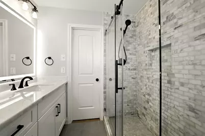 10718 Chevy Chase Drive, Houston, TX 77042 - Photo 35