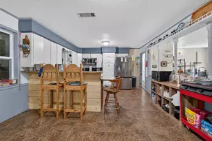 309 N Beech St, Woodville, TX 75979 - Photo 11