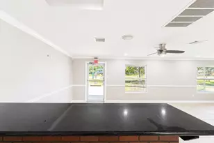 2321 Burke Rd, Pasadena, TX 77502 - Photo 23