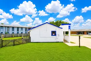 2321 Burke Rd, Pasadena, TX 77502 - Photo 11