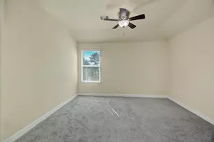 326 Polar Bear Trl, Crosby, TX 77532 - Photo 37