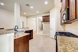 160 Knollbrook Cir, Montgomery, TX 77316 - Photo 11