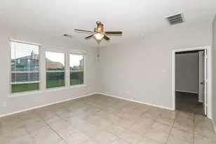 517 Rosebank Trail Ln, La Marque, TX 77568 - Photo 17