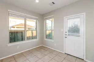 517 Rosebank Trail Ln, La Marque, TX 77568 - Photo 5