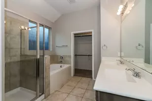 517 Rosebank Trail Ln, La Marque, TX 77568 - Photo 11