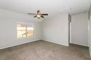 517 Rosebank Trail Ln, La Marque, TX 77568 - Photo 13