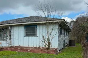 213 Armstrong St, Houston, TX 77029 - Photo 1