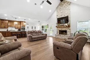 386 Pearl Thomas Rd, Livingston, TX 77351 - Photo 11