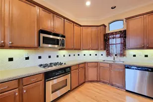 1742 Michigan St, Houston, TX 77006 - Photo 5
