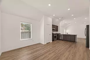 1010 Schooner St, Crosby, TX 77532 - Photo 7