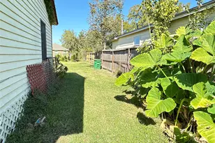 7429 W Knoll, Houston, TX 77028 - Photo 3