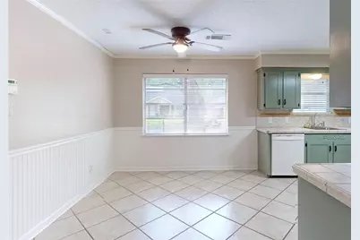 5221 Cottonwood Circle, Dickinson, TX 77539 - Photo 11