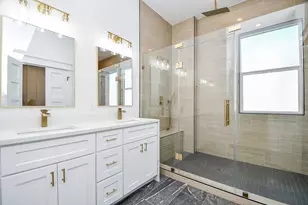 5611 Val Verde St A, Houston, TX 77057 - Photo 17