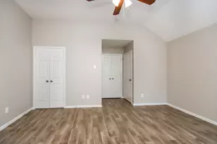 1414 Summer Rain Dr, Houston, TX 77339 - Photo 9